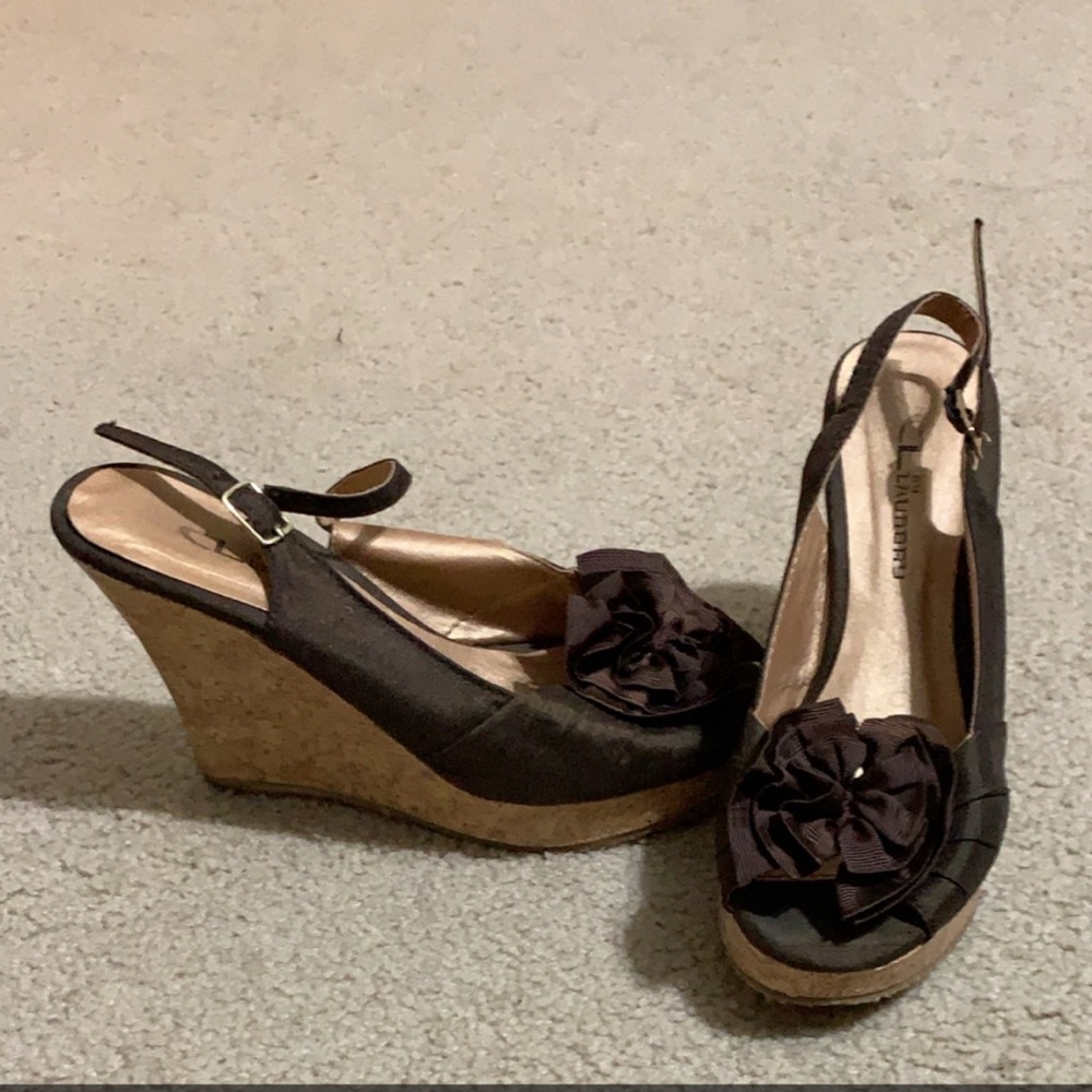 Wedge heels